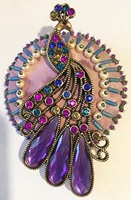 Peacock button