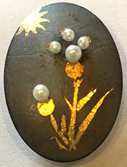 Keum Boo Button of flower with pearls